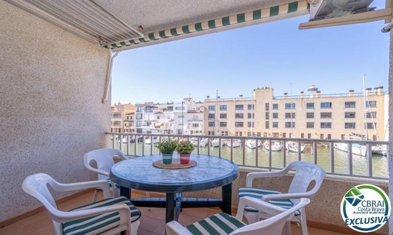 Apartamento en venta en Empuriabrava, Caballito del mar photo 0