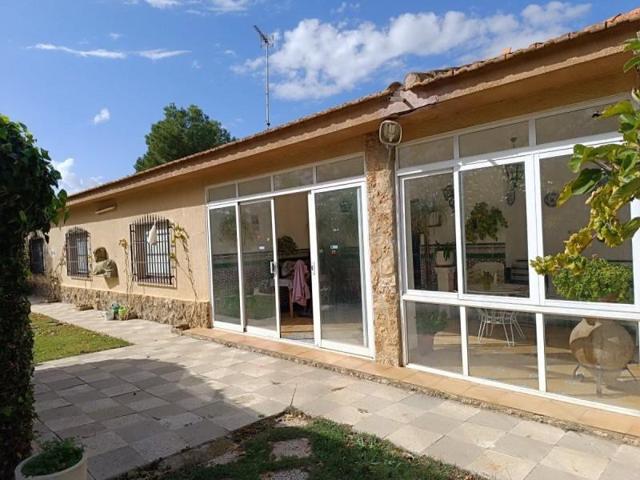 Chalet en venta en Salobral, Salobral photo 0