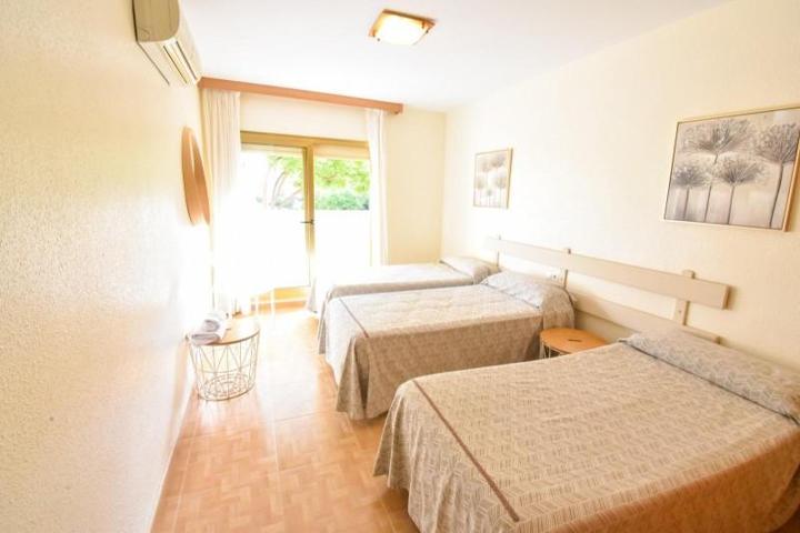 Apartamento en venta en Fuengirola, Puerto Deportivo photo 0