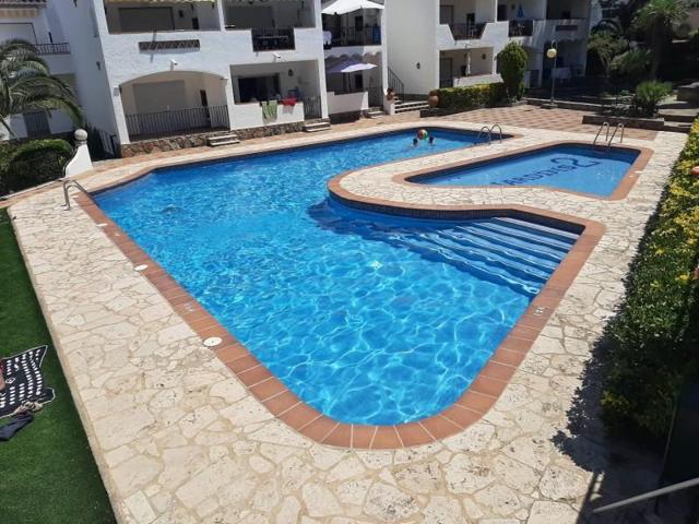 Piso en venta en Roses, Puig Rom photo 0