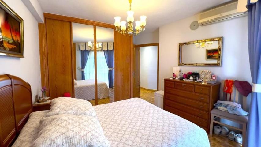 Piso en venta en Madrid, Vista Alegre photo 0