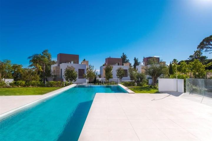 Chalet en venta en Marbella, Marbella - La Fuente photo 0