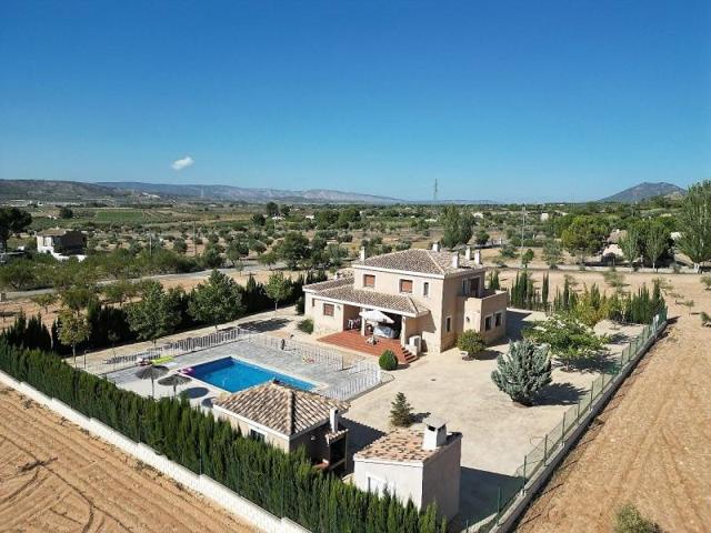 Chalet en venta en Villena photo 0