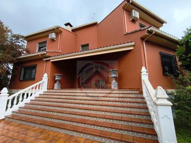 Casa en venta en Bèlgida photo 0