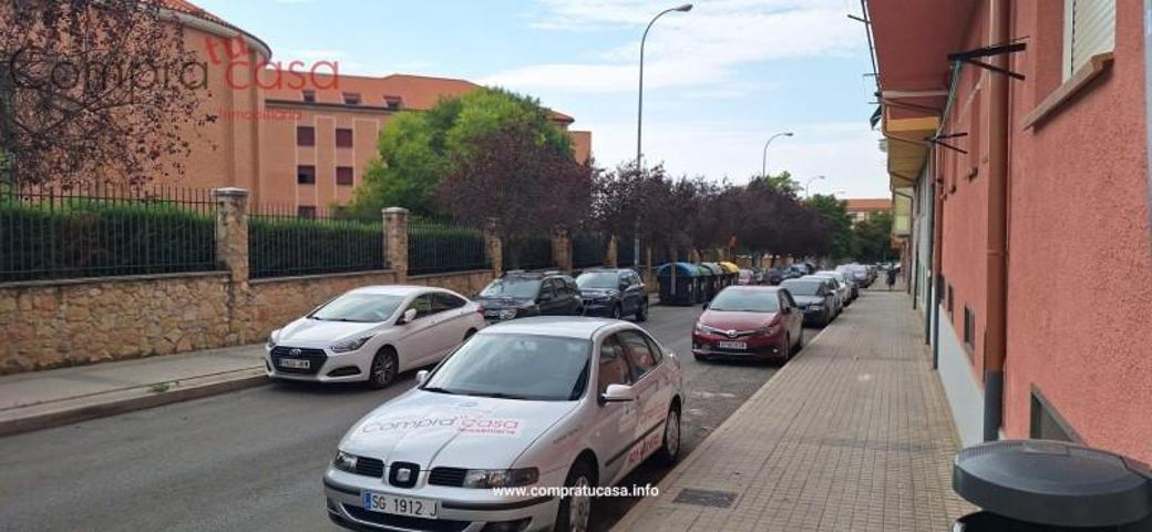 Duplex en alquiler en Segovia, El Carmen photo 0