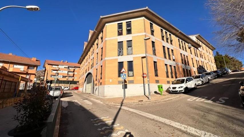 Piso en venta en Manzanares el Real, Casco antiguo 44 photo 0