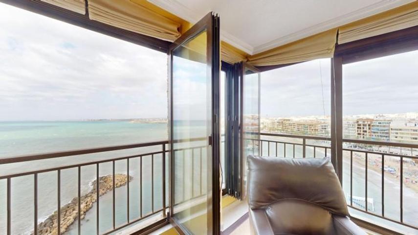 Apartamento en venta en Torrevieja photo 0