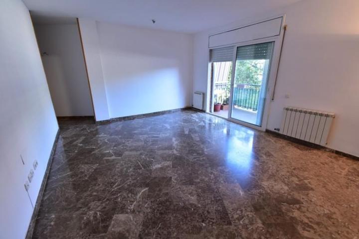 Piso en venta en Barcelona, El Clot photo 0