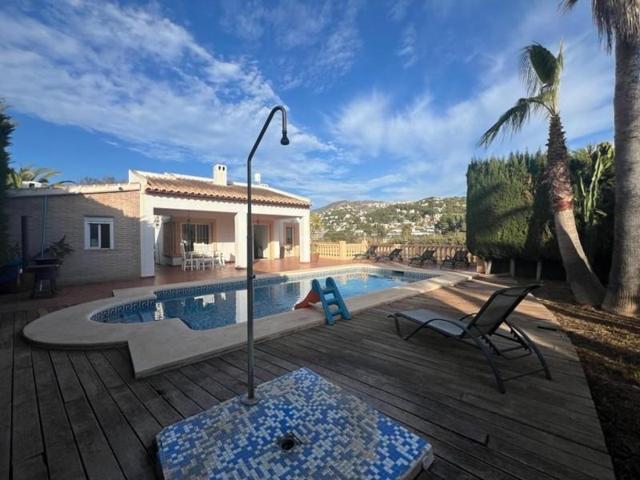 Chalet en venta en Moraira, Sol park photo 0