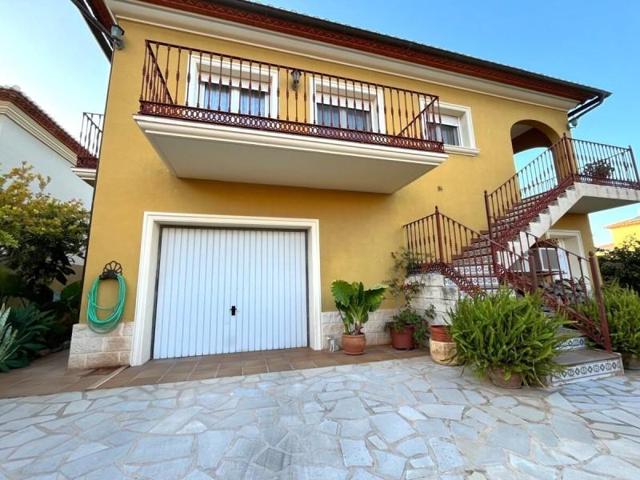 Chalet en venta en Pedreguer, Ciudad photo 0