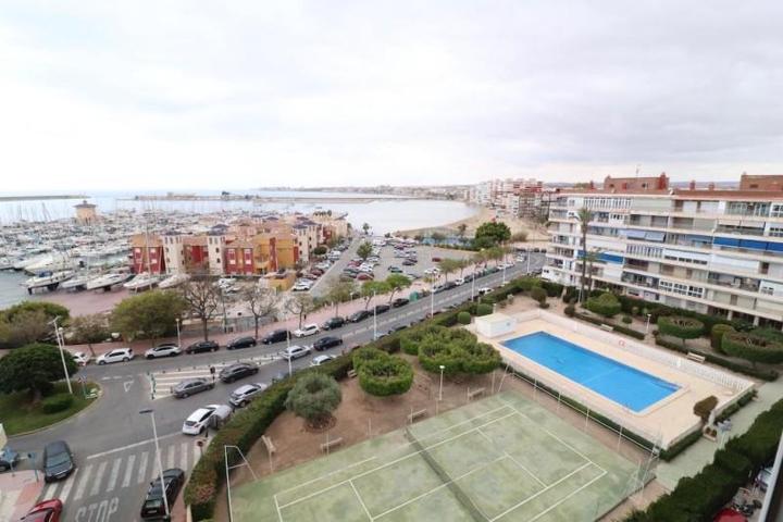 Apartamento en venta en Torrevieja, Torrevieja photo 0