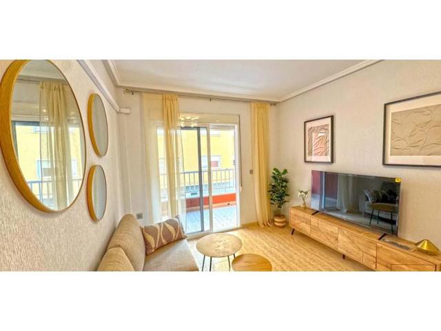 Apartamento en venta en Torrevieja photo 0