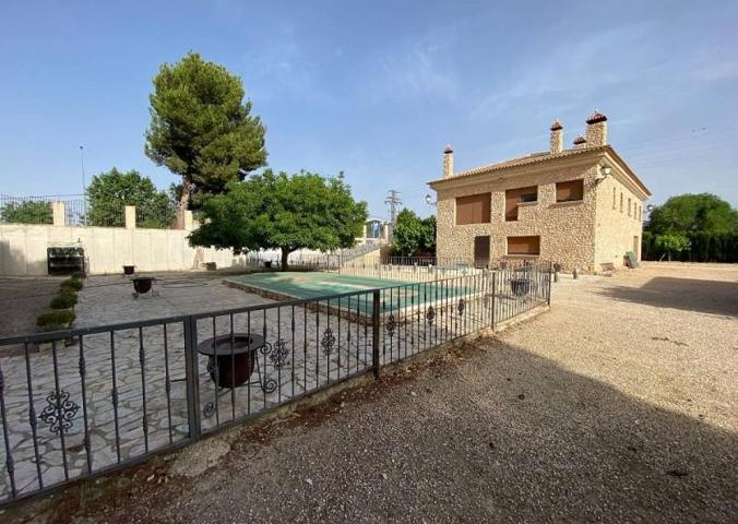 Chalet en venta en Villena photo 0