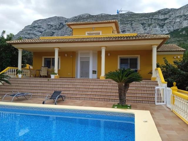 Chalet en venta en Denia, Zona Montgó photo 0