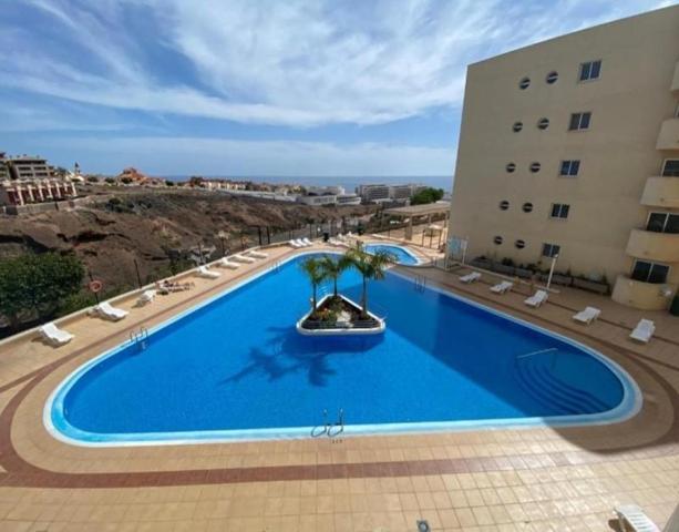 Apartamento en venta en Adeje, Playa Paraiso photo 0