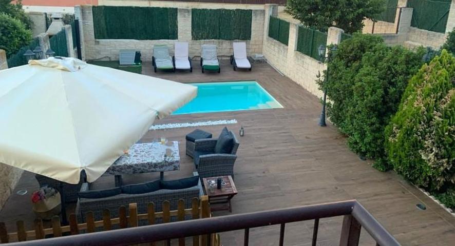 Adosada en venta en Segovia, Zamarramala photo 0