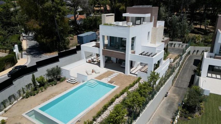 Chalet en venta en Marbella, Marbella Golden Mile photo 0