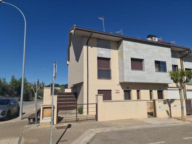 Chalet en venta en Cascante, Calle Fundacion Fuentes Dutor, 31520 photo 0