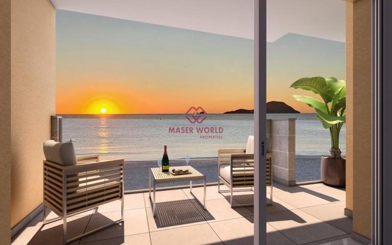 Aticos en venta en La Manga del Mar Menor, LA MANGA photo 0