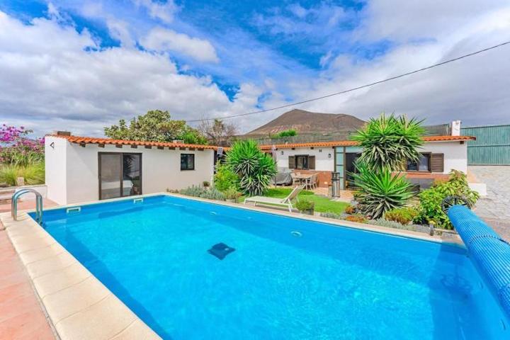 Chalet en venta en Granadilla de Abona photo 0