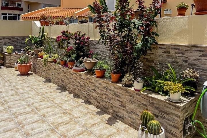 Adosada en venta en Adeje, Avenida Kurt Konrad Mayer, 38660 photo 0
