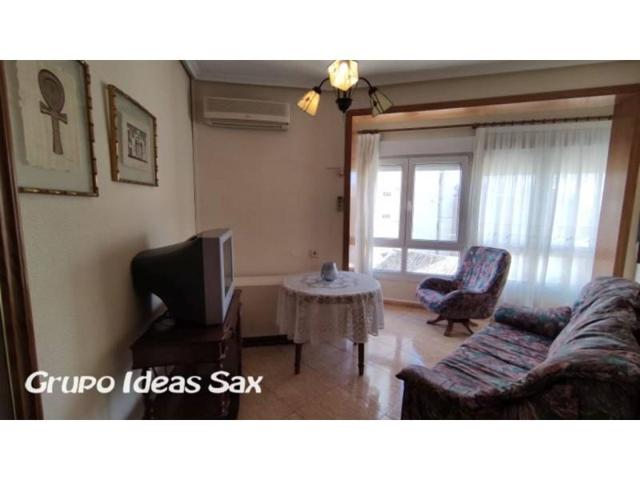 Piso en venta en Sax, Sax photo 0