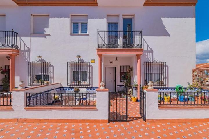 Adosada en venta en Las Gabias, Las Gabias photo 0