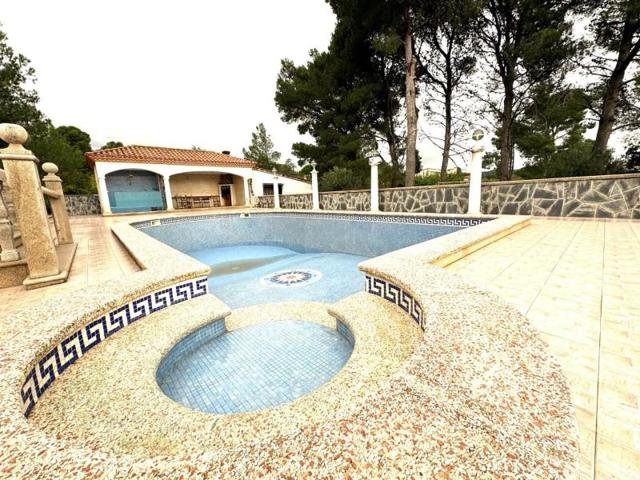 Chalet en venta en Alcover, Masies Catalanes photo 0