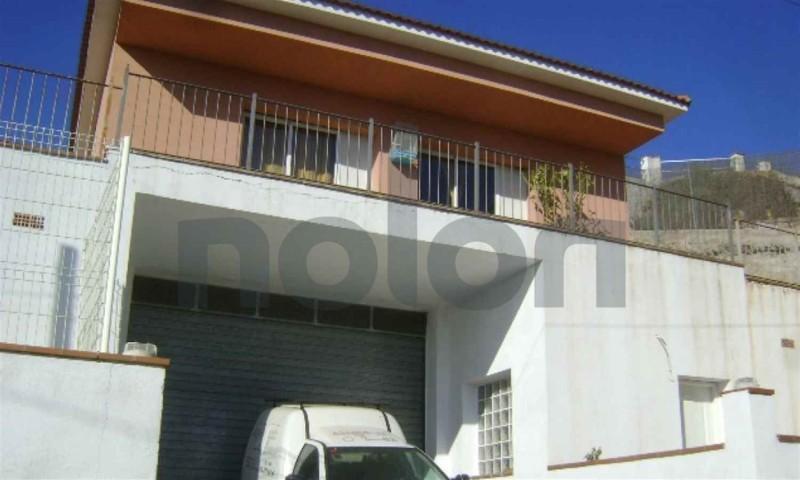 Chalet en venta en Vidreres, La Selva photo 0