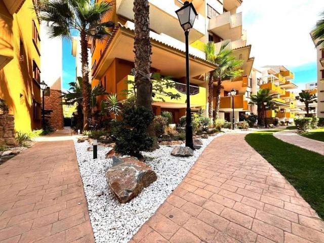Apartamento en venta en Torrevieja photo 0