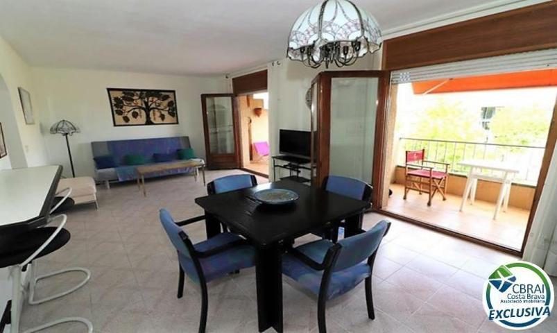 Apartamento en venta en Empuriabrava, Caballito del mar photo 0