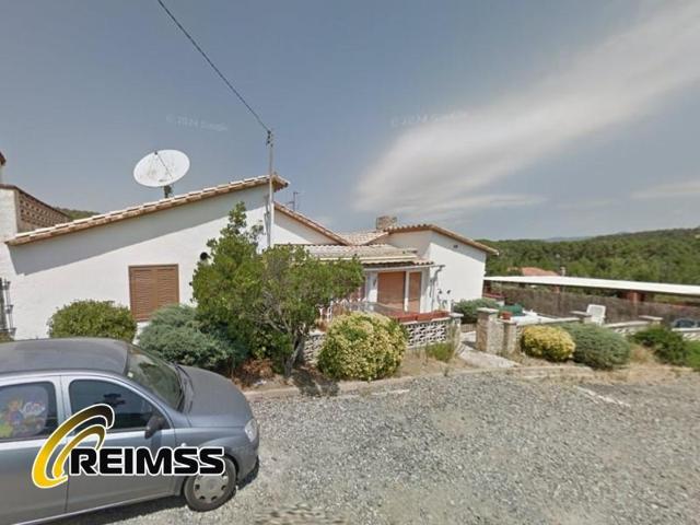 Casa en venta en Llagostera photo 0