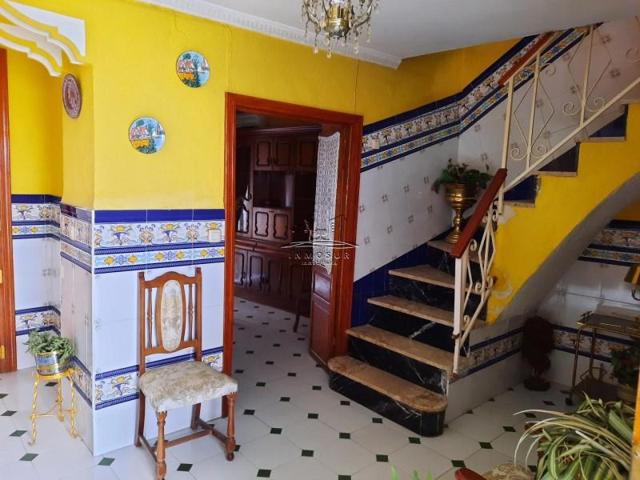 Adosada en venta en Lucena, Lucena photo 0