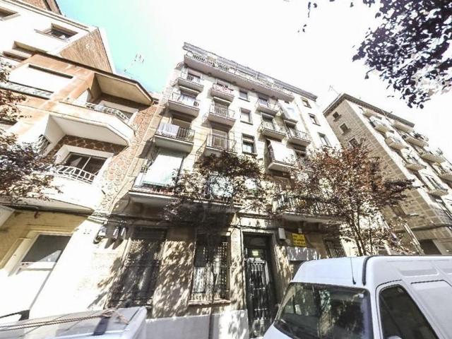 Piso en venta en Barcelona, Sants photo 0