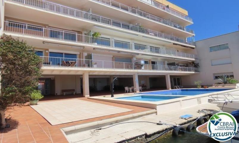 Apartamento en venta en Roses, Santa Margarida photo 0