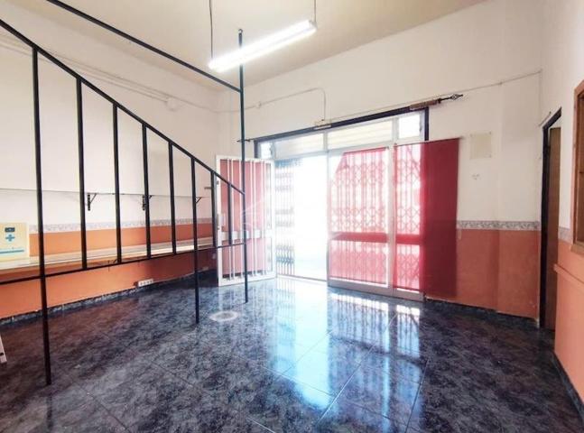 Local comercial en alquiler en Arona photo 0