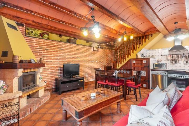 Chalet en venta en Lena, Carabanzo photo 0