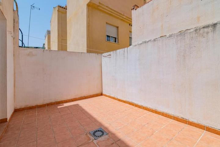 Apartamento en venta en Zubia, Camino de monachil photo 0