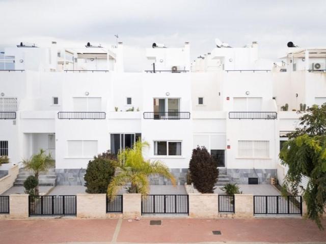 Bungalow en venta en Torrevieja photo 0