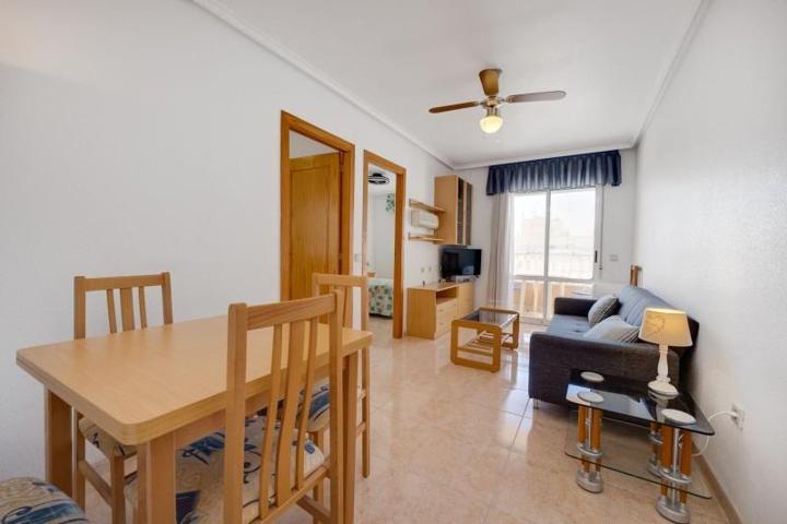 Piso en venta en Torrevieja, Baix Segura photo 0
