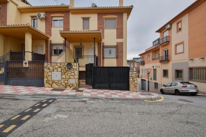 Casa en venta en Alfacar, Alfacar photo 0
