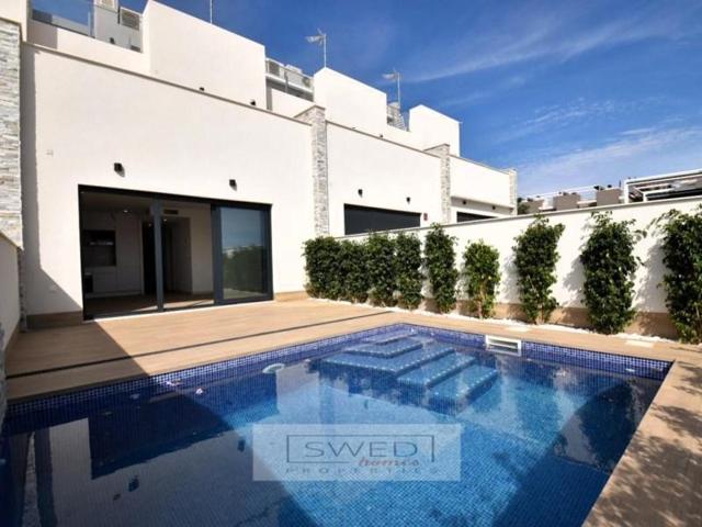 Bungalow en venta en Torrevieja photo 0