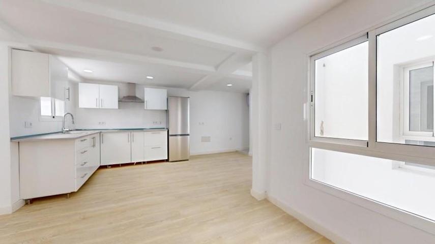 Piso en venta en Santa Lucía de Tirajana, Vecindario-Paredilla-Sardina photo 0