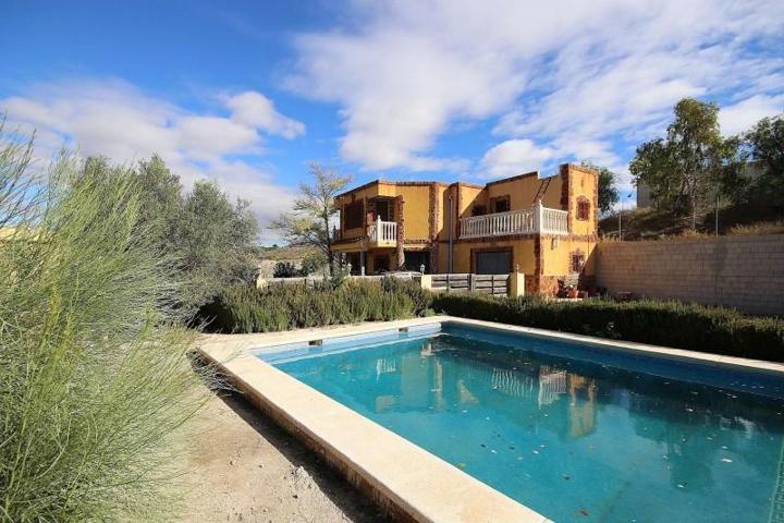 Chalet en venta en Monovar-Monover photo 0