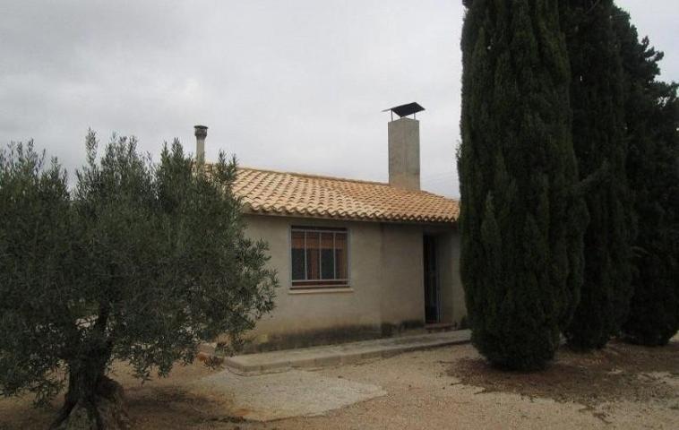 Chalet en venta en Caudete photo 0