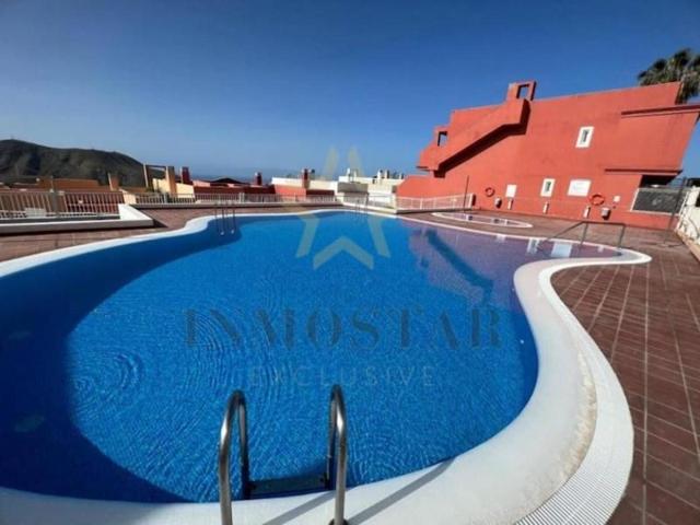 Piso en venta en Arona photo 0