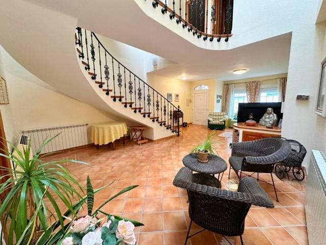 Casa en venta en Montroy, Comunidad valenciana photo 0