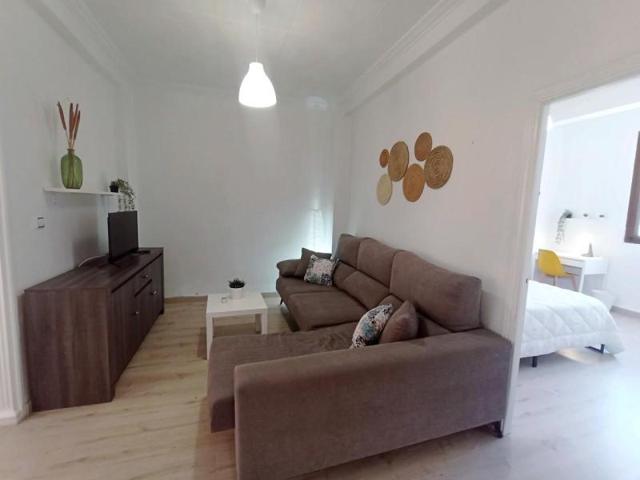 Piso en alquiler en Valencia, Carrer de Tramoyeres, 46011 photo 0