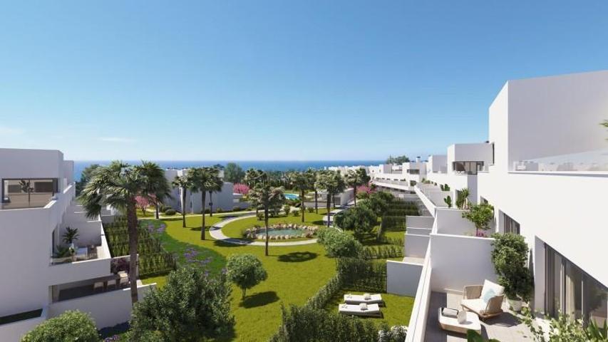 Apartamento en venta en Estepona, Cancelada (Nueva Milla De Oro) photo 0