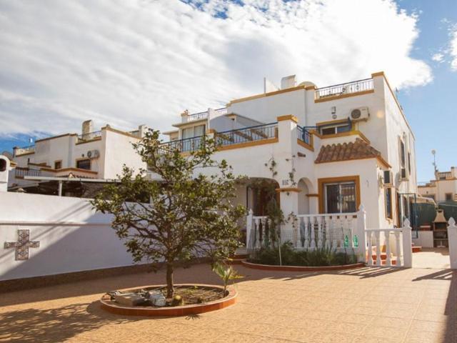 Casa en venta en Torrevieja photo 0